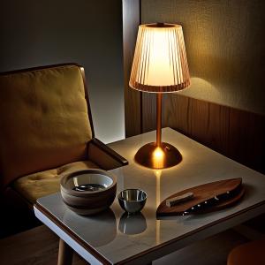 Striped desk lamp