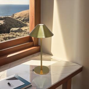 Rechargeable desk lamp